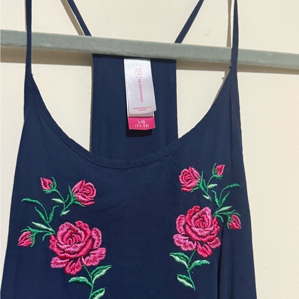 No boundaries Rose-Embroidered Spaghetti-Strap Cami - Picture 2 of 3